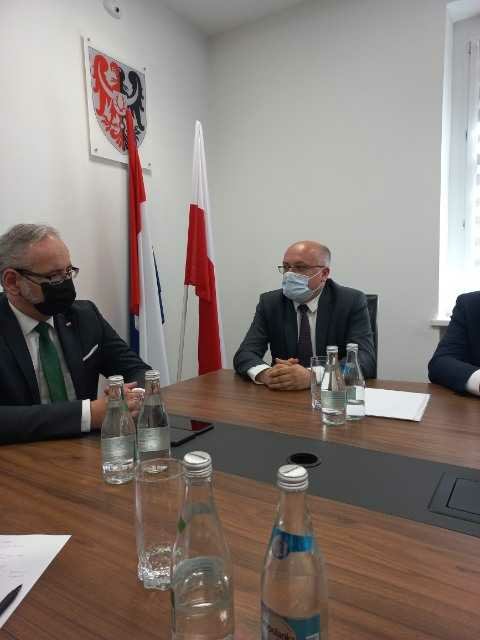 czy-powstanie-baza-lotniczego-pogotowia-99581