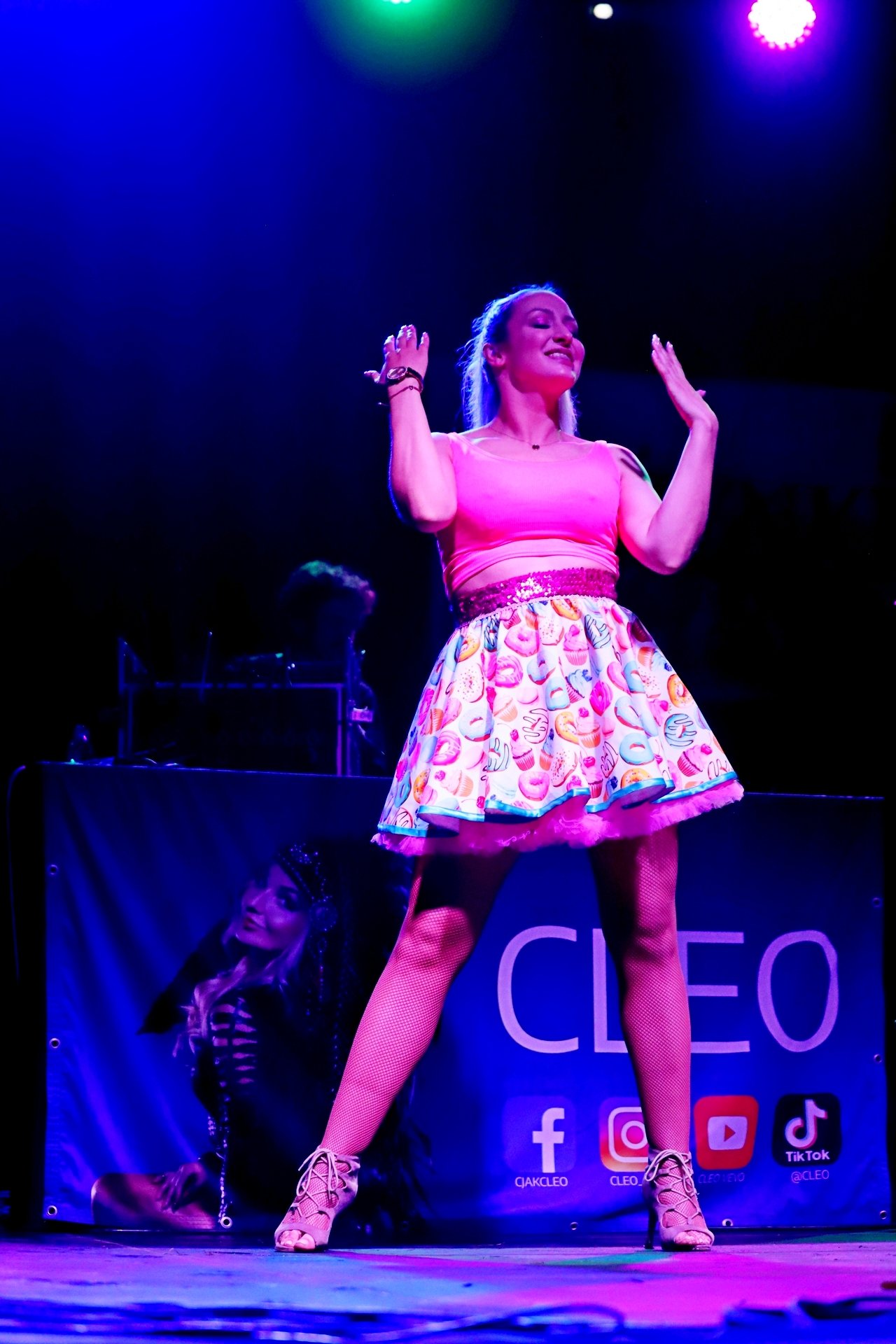 cleo-przyciagnea-tumy-99606