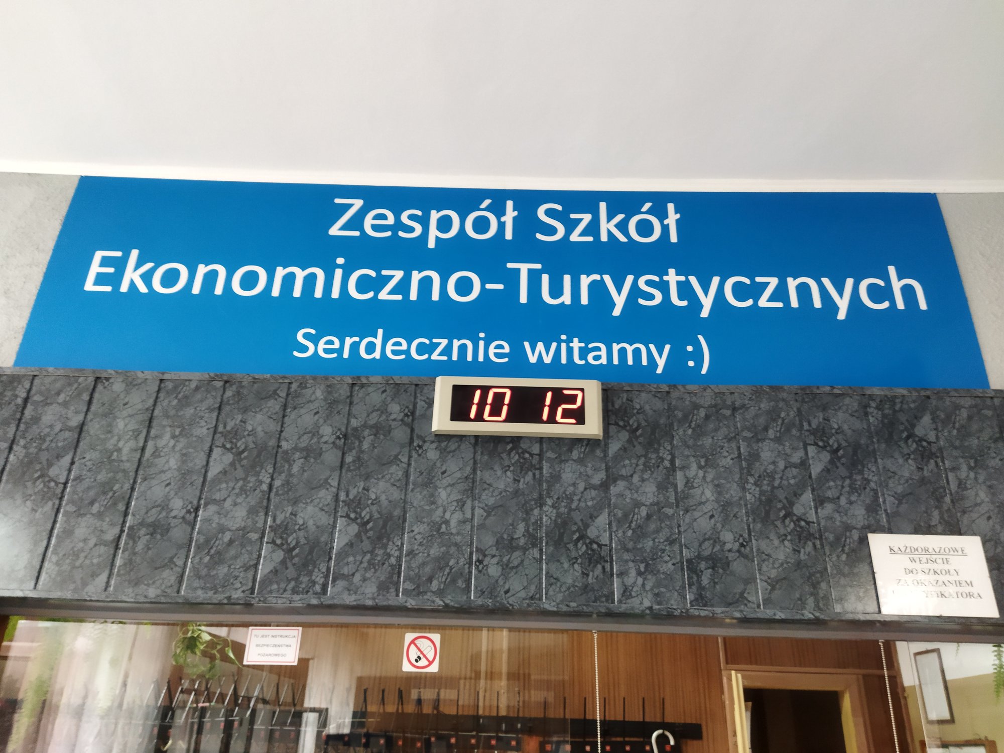 ta-dzisiejsza-modziez-pomaga-potrzebujacym-99796