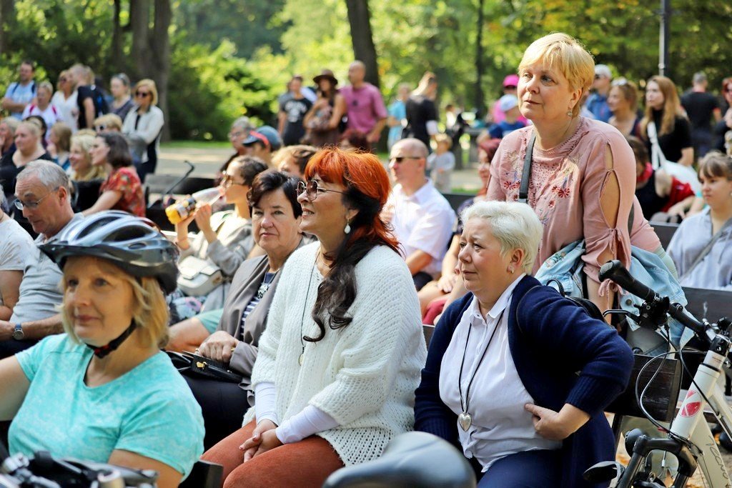 klimatyczny-koncert-w-parku-zdrojowym-99959